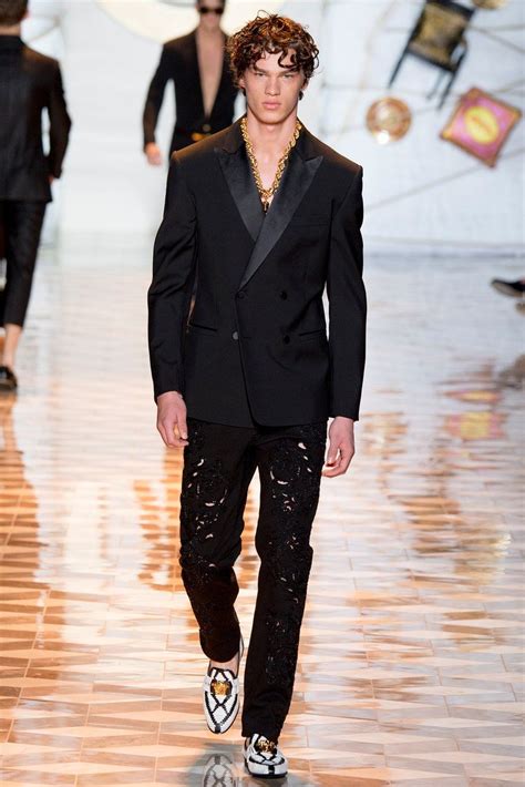 versace men runway|versace runway prints.